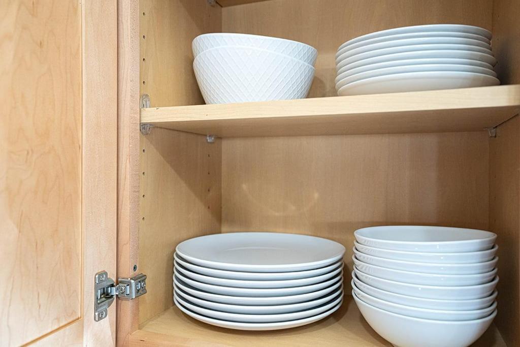 Exquisite Central Townhome With Spacious Loft And Gourmet Kitchen シアトル エクステリア 写真